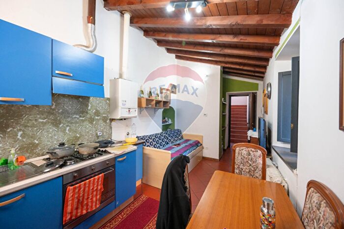 Casa con 5 locali in vendita in Vicolo del Quartiere, Langhirano