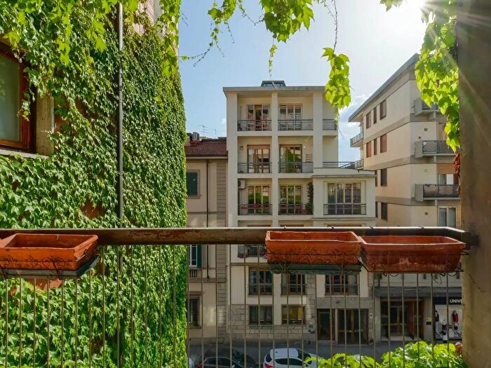 Appartamento con 8 locali in vendita in Firenze