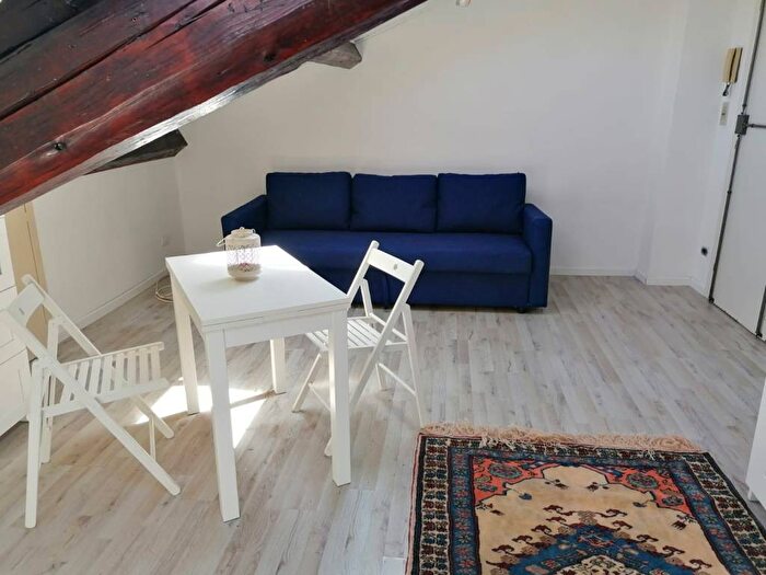 Appartamento monolocale in affitto in Via Giuseppe Guerzoni, Dergano, Milano