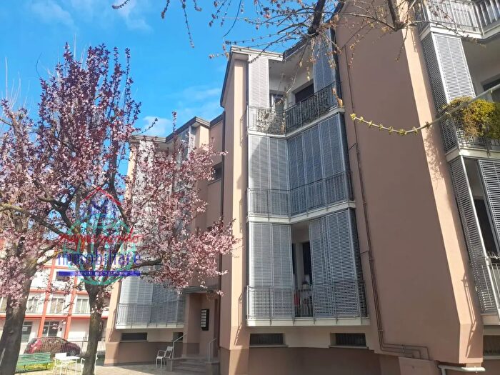 Appartamento trilocale in vendita in Via Roma, Calderara Di Reno