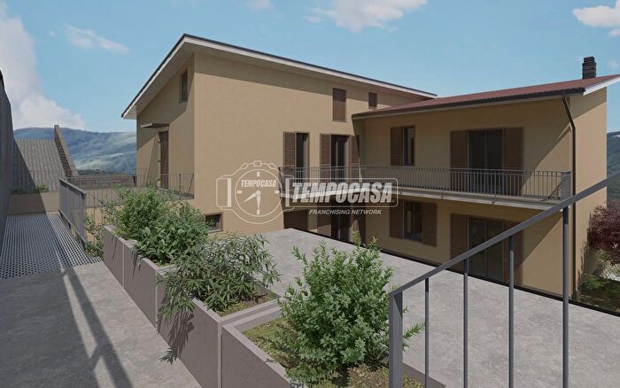 Appartamento quadrilocale in vendita in Via Garibaldi, Monteforte Irpino