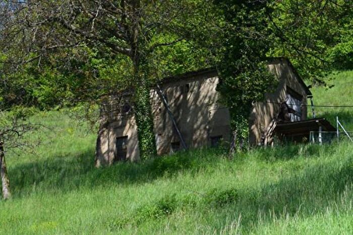 Casa quadrilocale in vendita in Via Sottarale, Oltre Il Colle