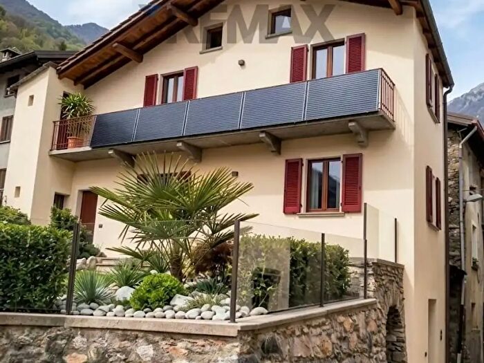 Casa quadrilocale in vendita in Casargo
