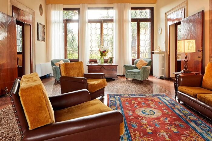 Appartamento con 5 locali in vendita in Via Rudena Padova, Padova