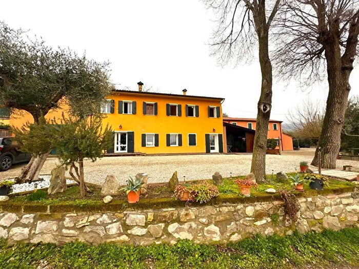 Casa con 8 locali in vendita in Via Crosarola, Cinto Euganeo