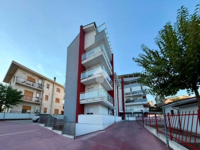 Appartamento quadrilocale in vendita in Via Bari, Rende