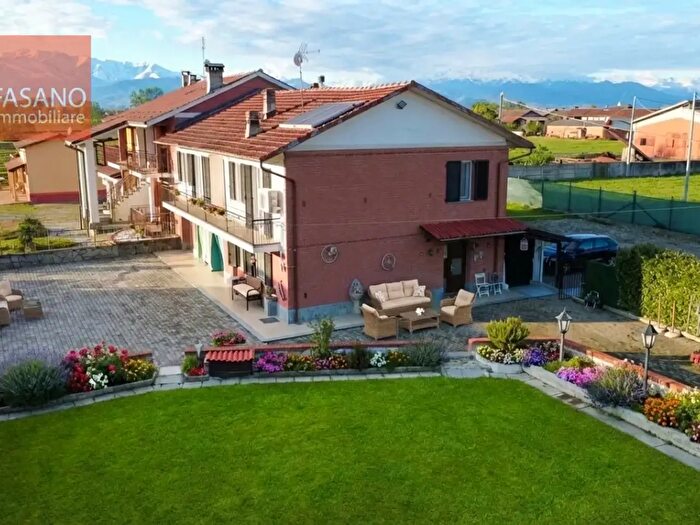 Casa con 5 locali in vendita in Frazione Cantogno, Villafranca Piemonte