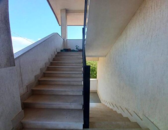 Appartamento trilocale in vendita in Via Aldo Moro, Prignano Cilento