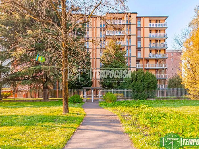 Appartamento con 5 locali in vendita in Via Rodolfo Morandi, San Donato Milanese