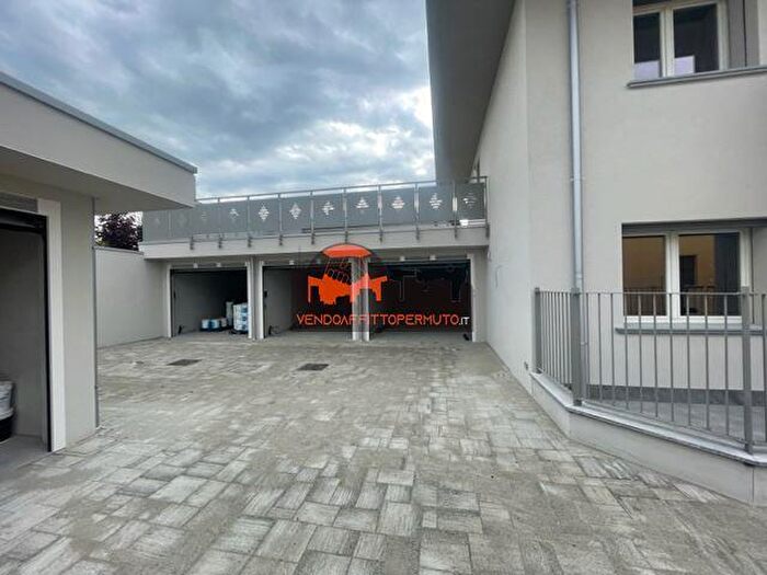 Appartamento trilocale in vendita in Via Torquato Tasso, Bariano