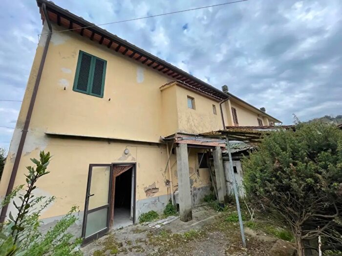 Casa con 5 locali in vendita in San Miniato