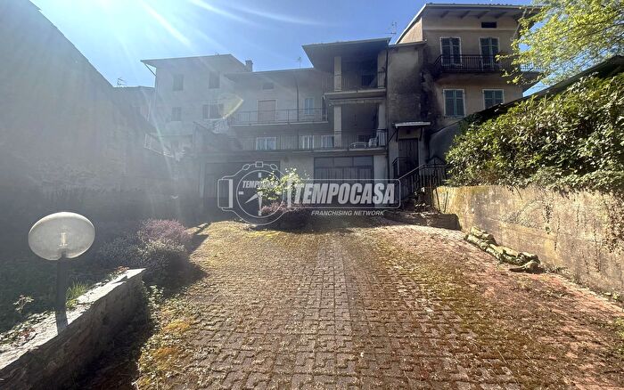 Casa con 5 locali in vendita in Frazione Stupenengo, Valle San Nicolao