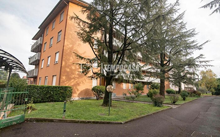 Appartamento trilocale in vendita in Via Emilio Baumann, Canonica DAdda