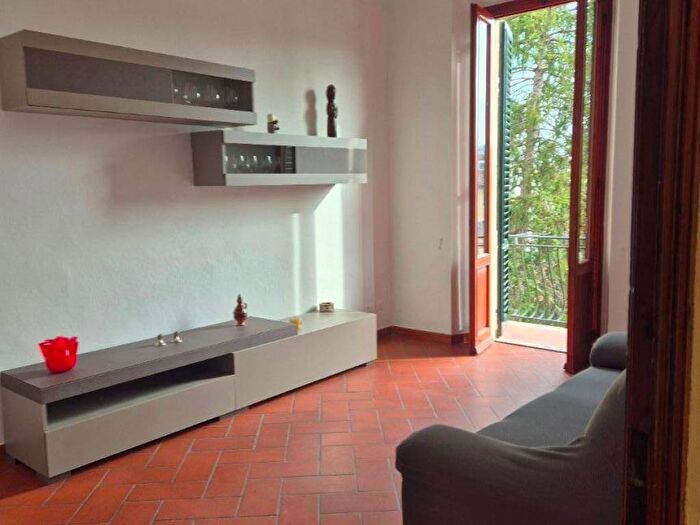 Appartamento quadrilocale in affitto in Via Ugo Foscolo, Marignolle Bellosguardo, Firenze