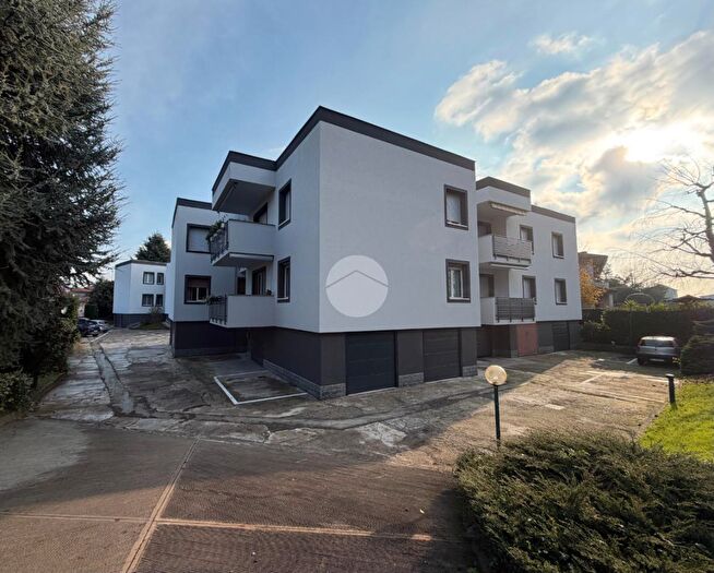 Appartamento trilocale in vendita in Via Pasubio, Pessano Con Bornago