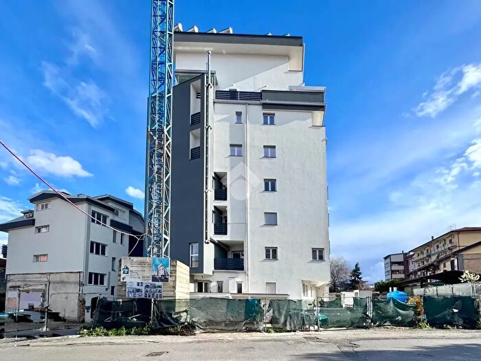 Appartamento trilocale in vendita in Via Bari, Rende