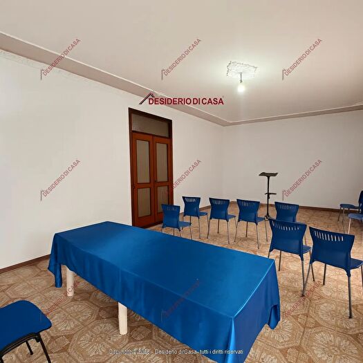 Appartamento con 5 locali in vendita in Erice