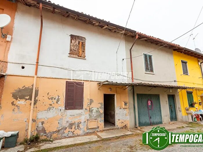 Appartamento trilocale in vendita in Vicolo Granata, Casalpusterlengo