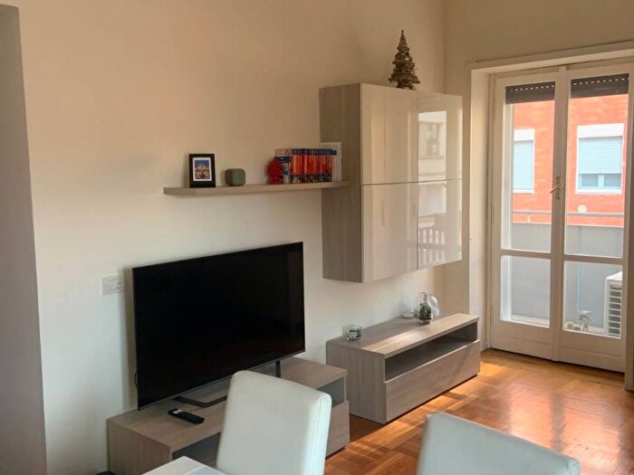 Appartamento bilocale in affitto in Via George Washington, Washington, Milano