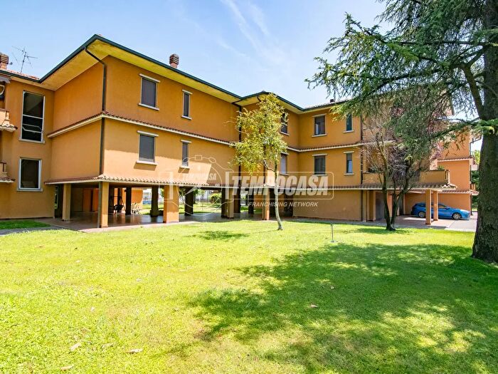 Appartamento quadrilocale in vendita in Via Rino, Mozzanica