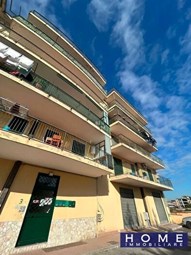 Appartamento trilocale in vendita in Orta Di Atella