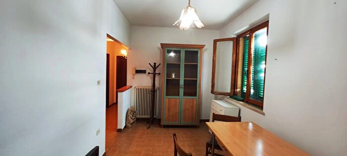 Appartamento quadrilocale in vendita in Via Vittorio Veneto Calcinaia, Calcinaia