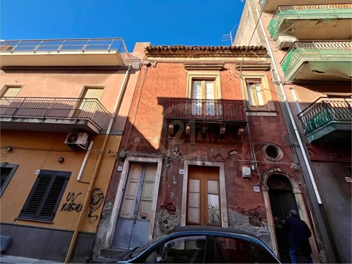 Casa quadrilocale in vendita in Via Roma, Misterbianco