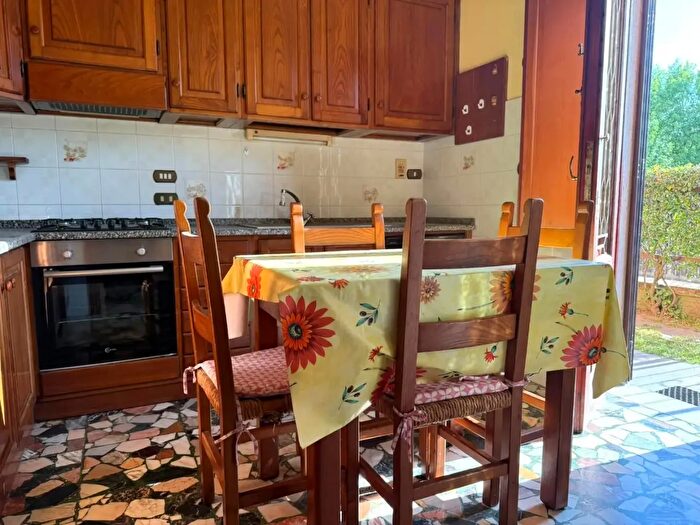 Appartamento con 5 locali in vendita in Lucca