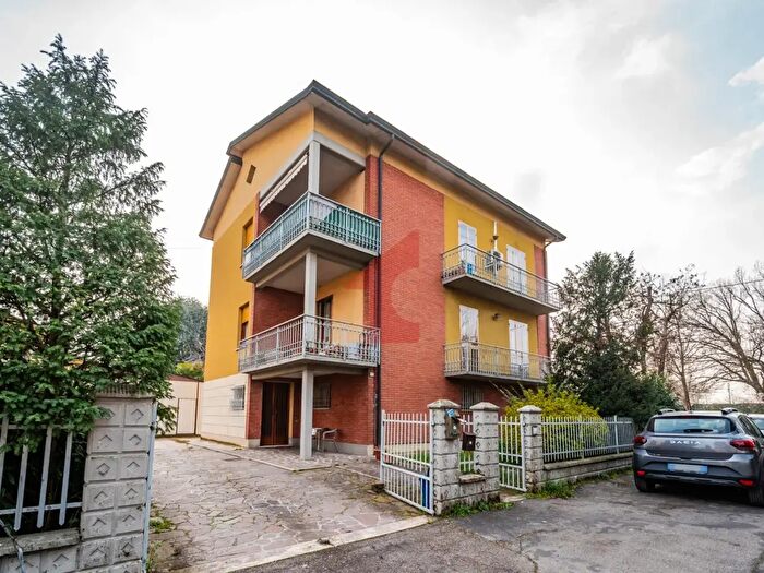 Casa con 7 locali in vendita in Via Jack London, Reggio Emilia