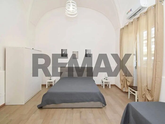 Appartamento trilocale in vendita in Via Palermo, Catania