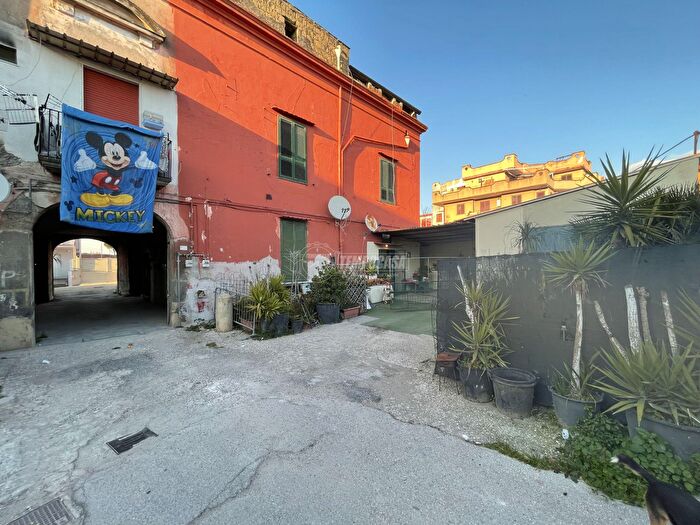 Appartamento con 5 locali in vendita in Via Traversa Buonpensiero, Pomigliano DArco