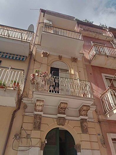 Casa quadrilocale in vendita in Via Renato Imbriani, Francofonte