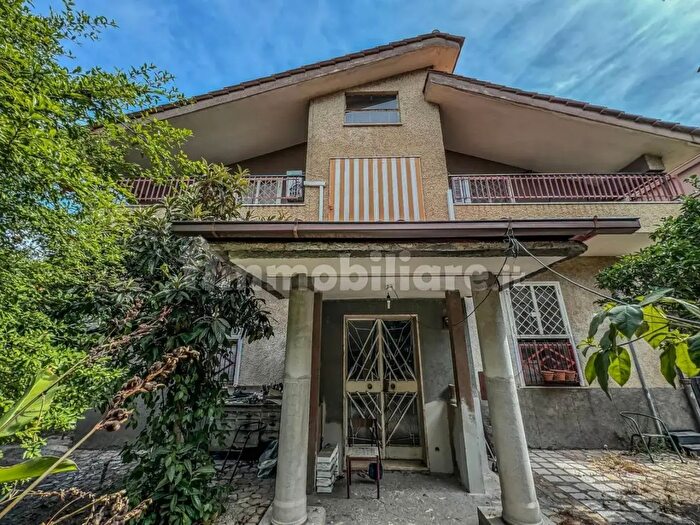 Casa con 6 locali in vendita in Via Giovanni Fattori, Roma