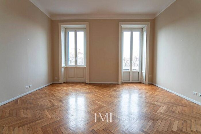Appartamento quadrilocale in affitto in Via Mario Pagano, Pagano, Milano