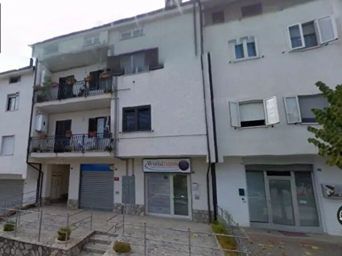Appartamento bilocale in affitto in Via Falcone, Marsicovetere