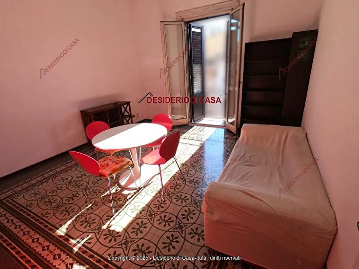 Appartamento con 8 locali in vendita in Palermo