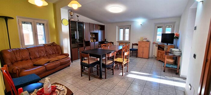 Casa quadrilocale in vendita in Gagliole