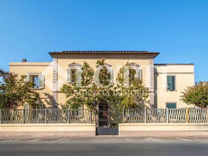 Casa con 6 locali in vendita in Via Tosco Romagnola, San Frediano Nord San Casciano, Cascina