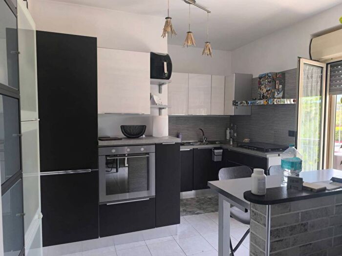 Appartamento trilocale in affitto in Via Francesco Caracciolo, Piazza Del Galdosant'angelo, Mercato San Severino