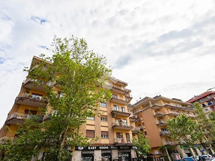 Appartamento trilocale in vendita in Via Tiburtina, Roma