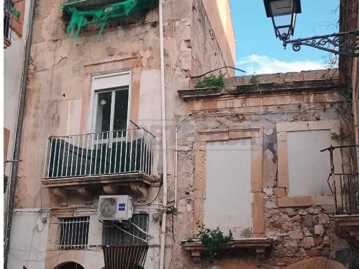 Appartamento bilocale in vendita in Via Dione, Siracusa