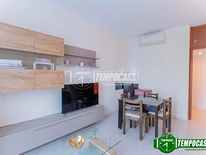 Appartamento bilocale in vendita in Via Osteno, Milano