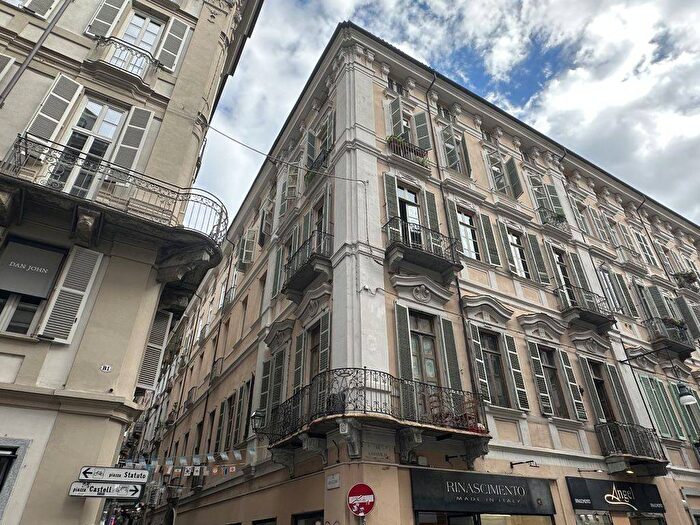 Appartamento trilocale in affitto in Via Sant'Agostino, Quadrilatero Romano, Torino