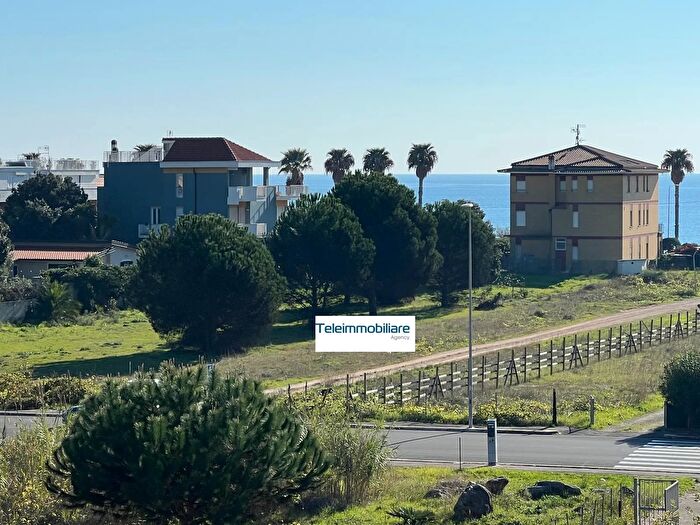 Appartamento trilocale in vendita in Viale Europa, Terracina