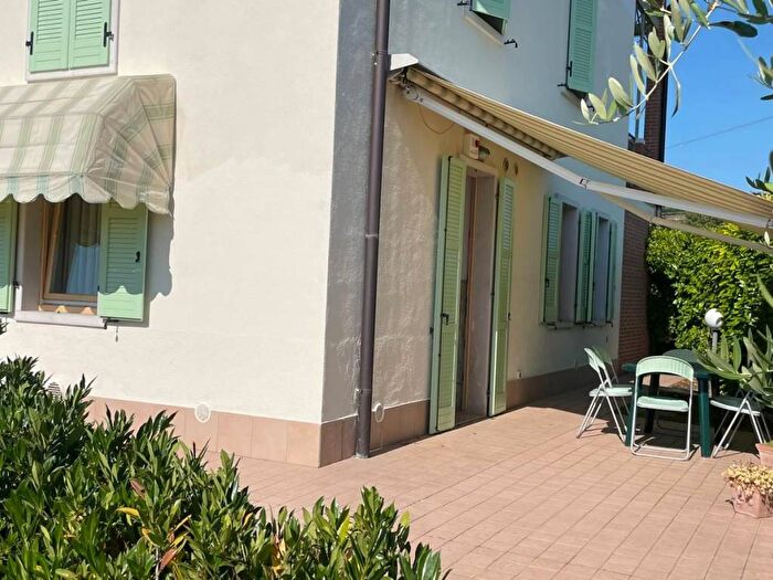 Appartamento trilocale in affitto in Centro, Bardolino