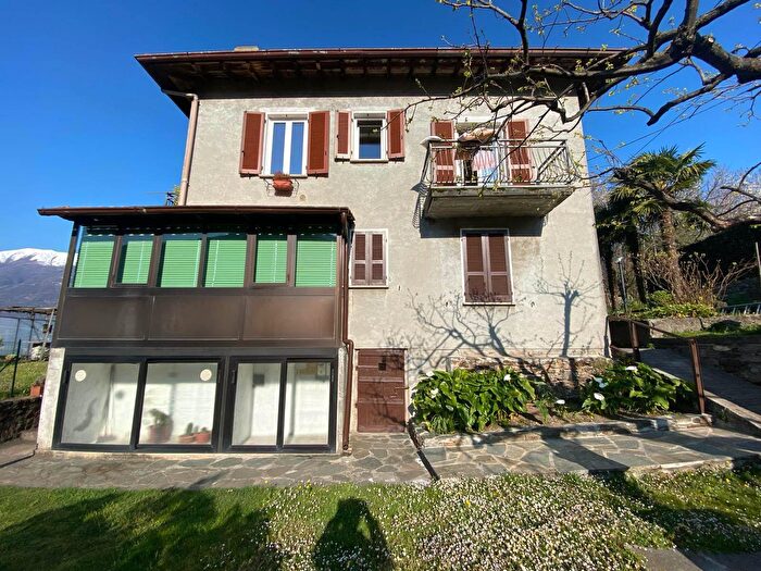 Appartamento trilocale in vendita in Via Marazzi, Colico