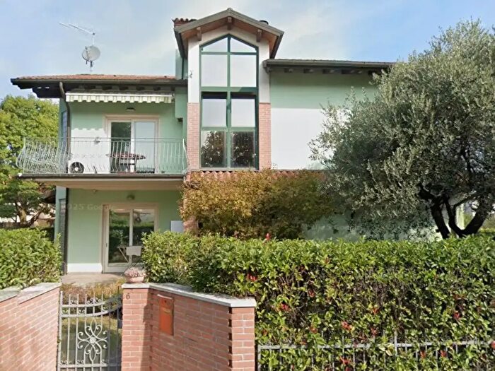 Casa quadrilocale in vendita in Via Capovilla, Isola Vicentina