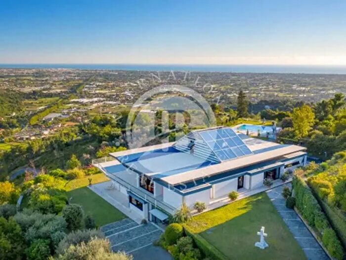 Casa con 6 locali in vendita in Camaiore