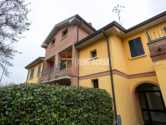 Appartamento bilocale in vendita in Via Ghiarda, Reggio Emilia