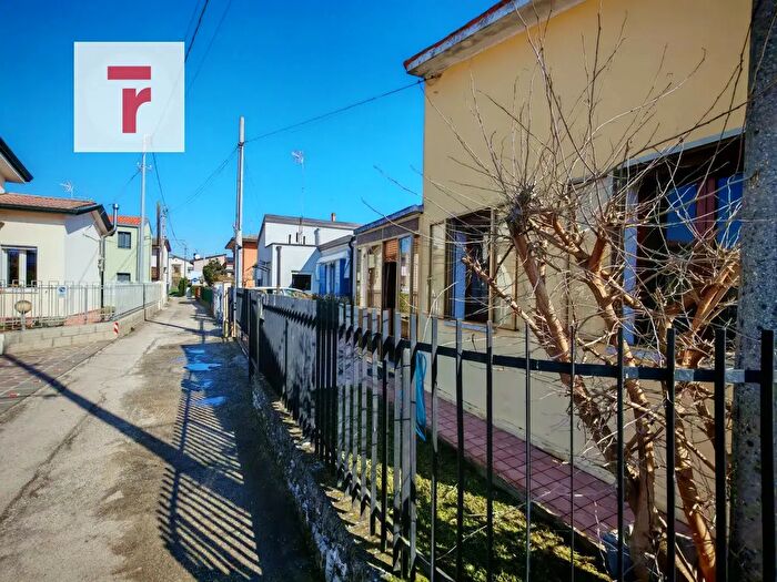 Casa bilocale in vendita in Via Voltabarozzo, Padova